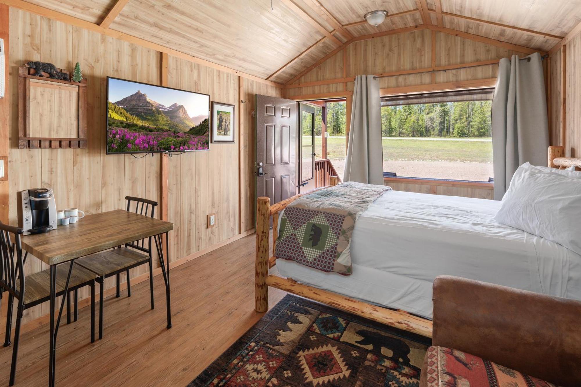 Sky Eco - Glacier General Store And Cabins Coram Esterno foto