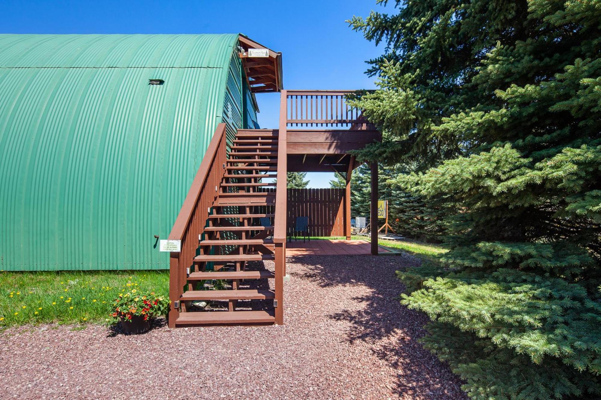 Sky Eco - Glacier General Store And Cabins Coram Esterno foto